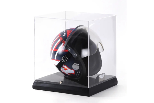 Win a TOP GUN: MAVERICK Helmet
